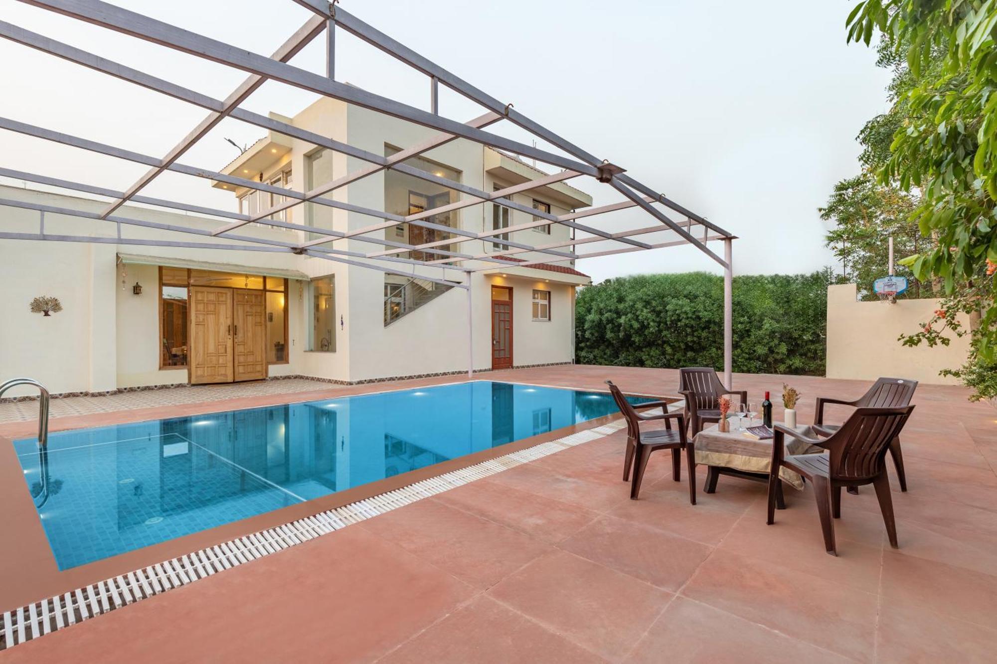 Alaya Stays Raga 2Bhk Farmstay With An Entertainment Lounge Sohna Exterior foto